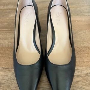 Black Naturalizer 27 dress heels; never worn after purchased.